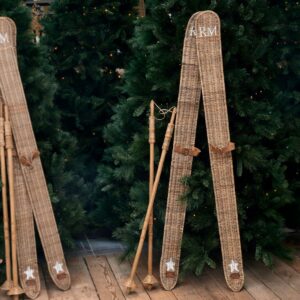 Ski sæt - Rustic Rattan Ski Set 1 SÆT TILBAGE Ski sæt - Rustic Rattan Ski Set 1 SÆT TILBAGE