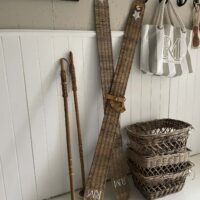 Ski sæt - Rustic Rattan Ski Set 1 SÆT TILBAGE