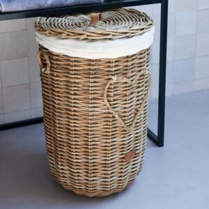 Vasketøjskurv - Rustic Rattan Heart Laundry Basket