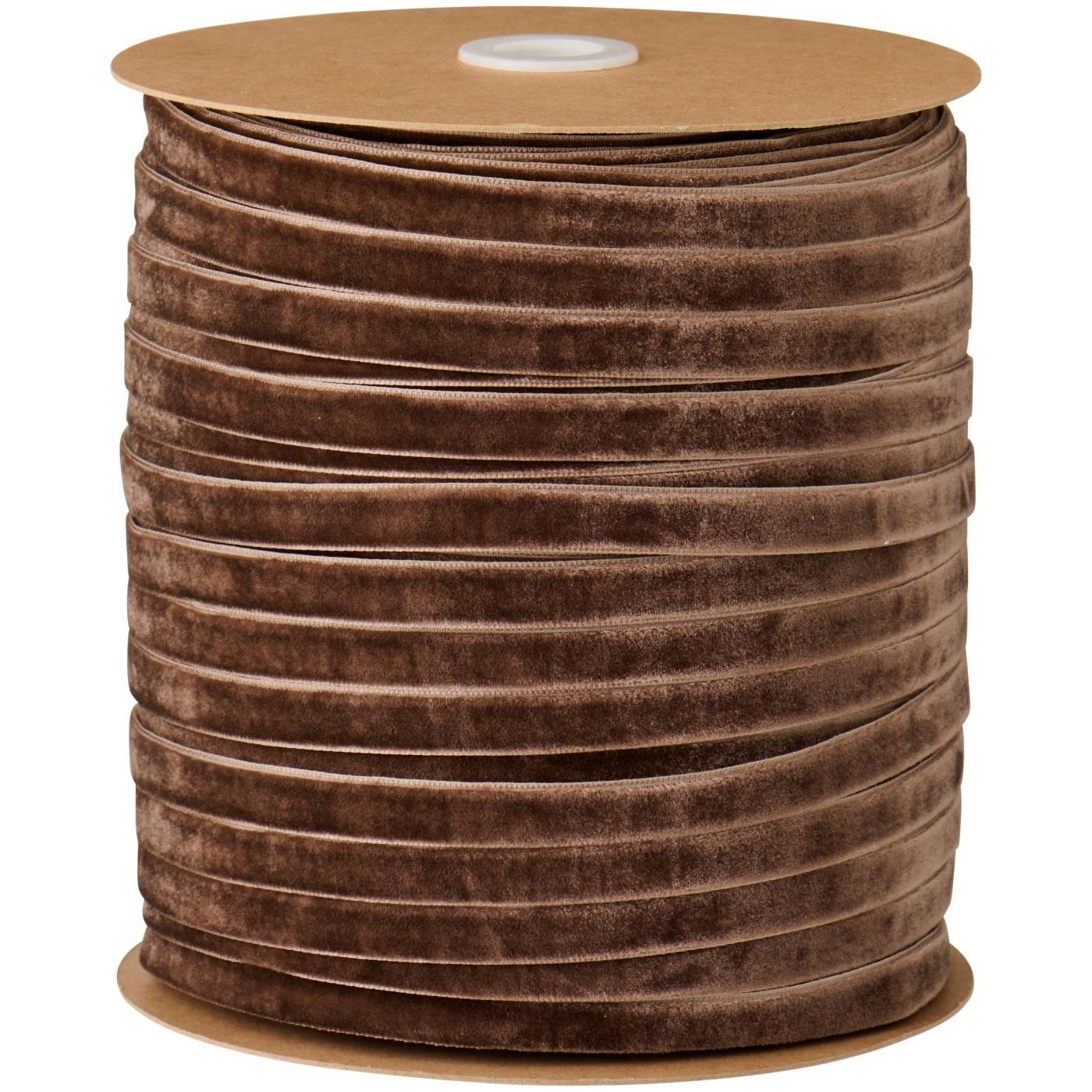 Velourbånd chocolate brun pris pr meter. Velourbånd chocolate brun pris pr meter.